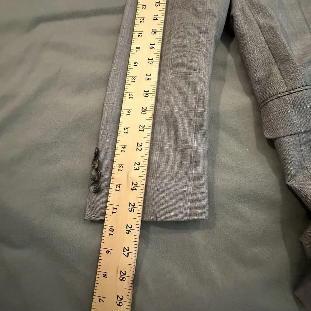 Hickey Freeman 2 Piece Suit Men’s 48L Wool Silk Pleated Pants 38x31 Made in USA